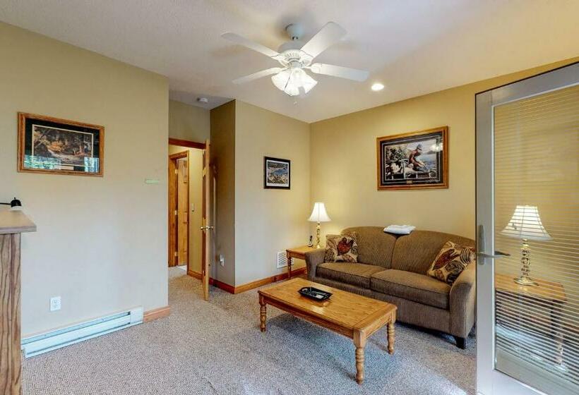 带3个卧室的公寓, Our Heart S Desire