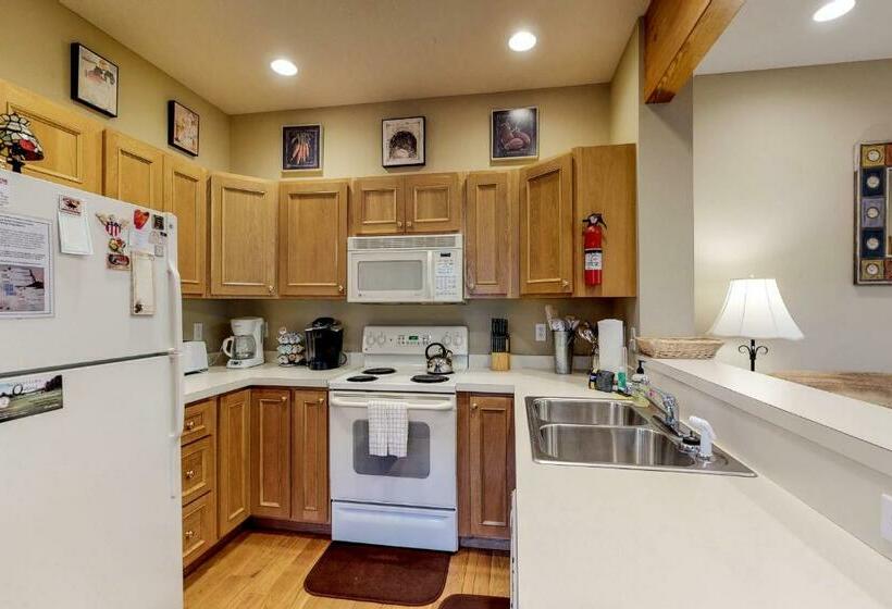 带3个卧室的公寓, Our Heart S Desire