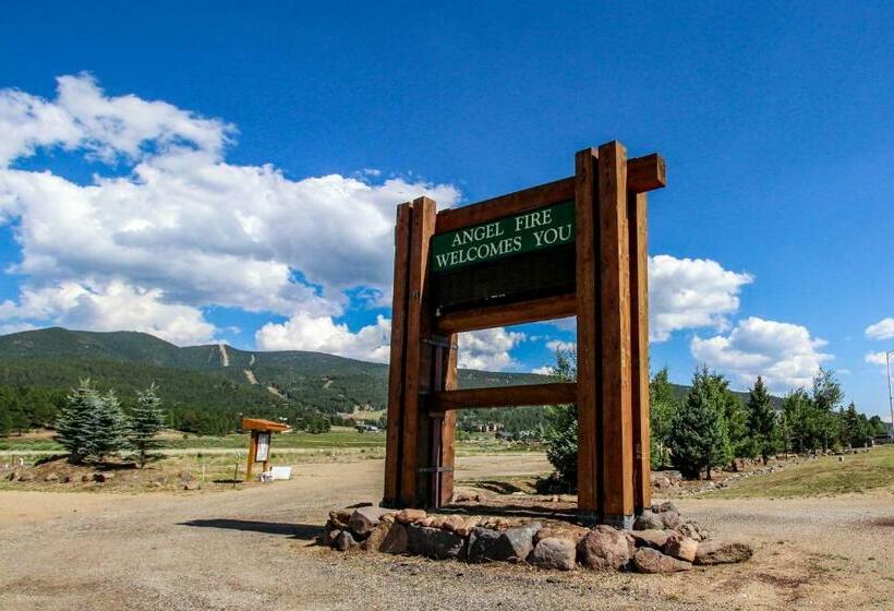 آپارتمان 3 خوابه, Painted Pony Cabin