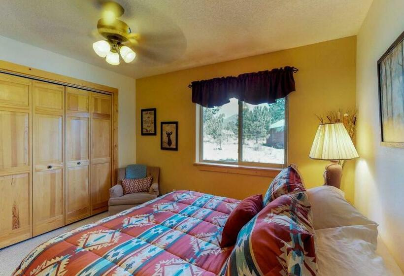 آپارتمان 3 خوابه, Painted Pony Cabin