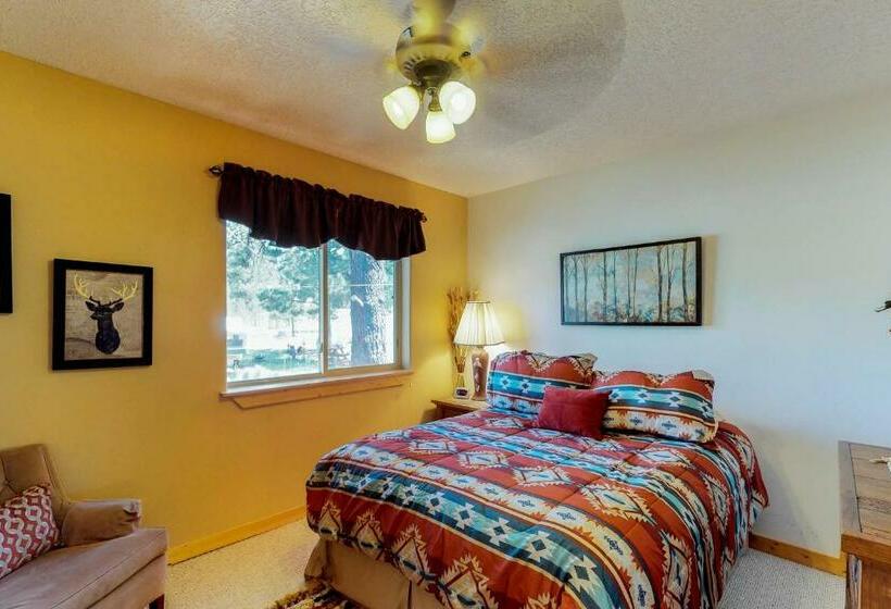 آپارتمان 3 خوابه, Painted Pony Cabin