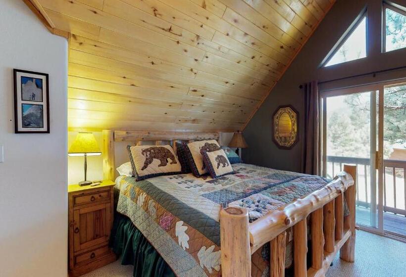 آپارتمان 3 خوابه, Painted Pony Cabin