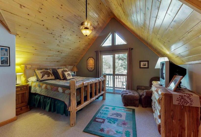 آپارتمان 3 خوابه, Painted Pony Cabin