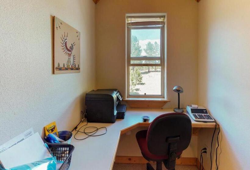 آپارتمان 3 خوابه, Painted Pony Cabin