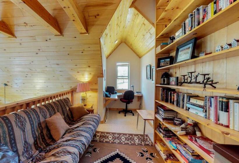 آپارتمان 3 خوابه, Painted Pony Cabin