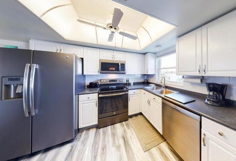 Апартаменты 2 Спальни, Malyn Resort Unit 124