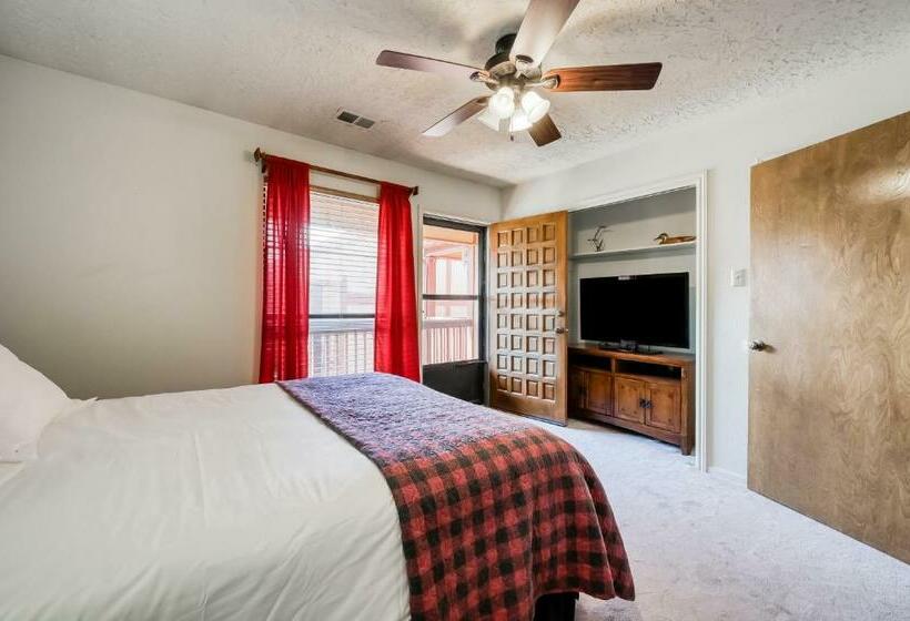 شقة غرفتين, Creekside Serenade