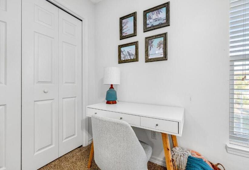 침실 1개 아파트, Gulf Island 422