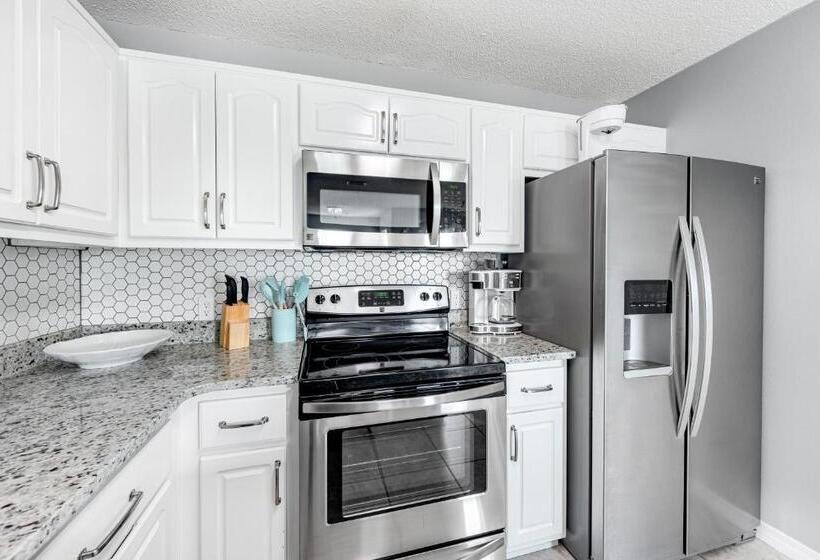 침실 1개 아파트, Gulf Island 422