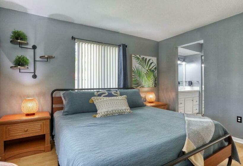 带2个卧室的公寓, Modern Palm Paradise