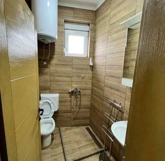 اتاق ساده سه‌ نفره, Apartmani Bjelasica