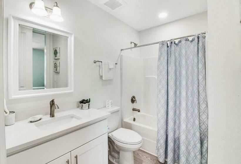 شقة غرفتين, Gulf Place Residence 205  Let The Sea Set You Free