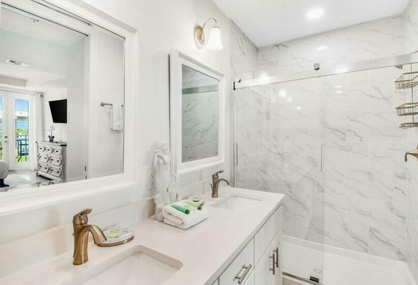 شقة غرفتين, Gulf Place Residence 205  Let The Sea Set You Free