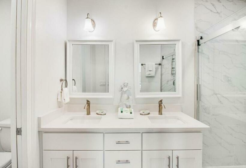 شقة غرفتين, Gulf Place Residence 205  Let The Sea Set You Free