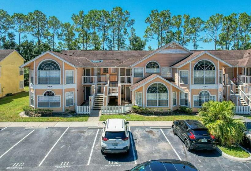 דירת שלושה חדרים, The Royal Respite