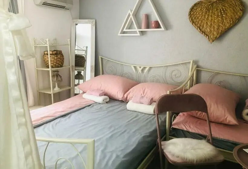 اتاق استاندارد, Apartman Indira