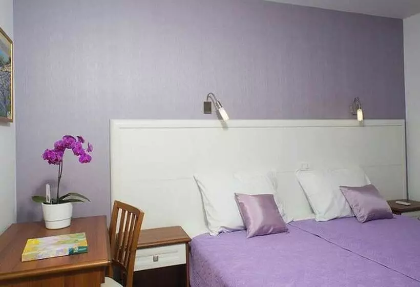 اتاق استاندارد با بالکن و چشم‌انداز دریا, Apartments Milka & Miho