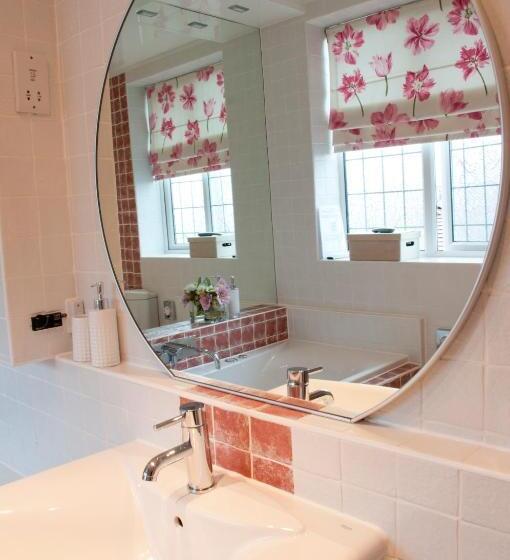 デラックスルーム, Number One St Luke S