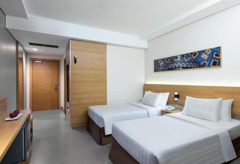 Номер Superior, Aston Solo