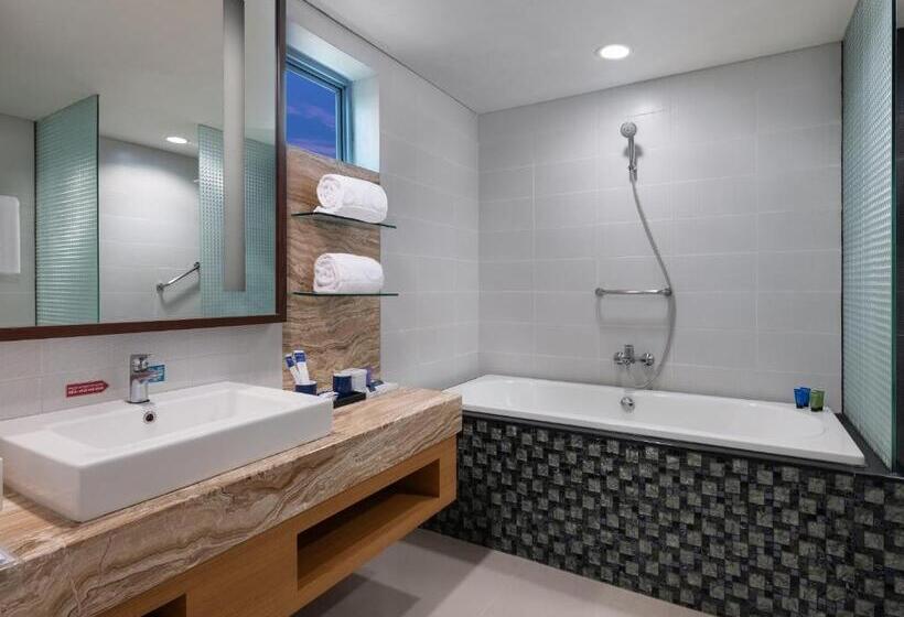 Люкс, Aston Solo