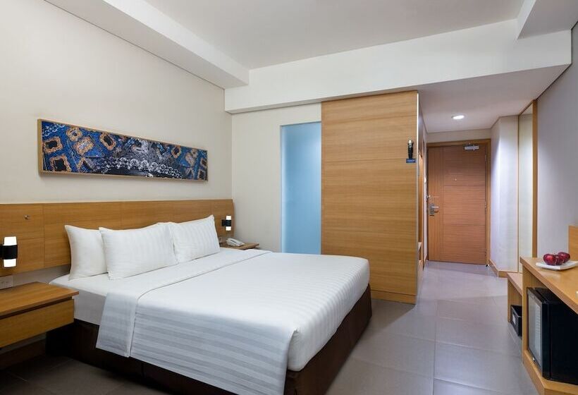 Номер Superior, Aston Solo