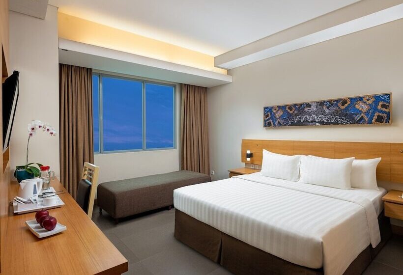 Номер Superior, Aston Solo