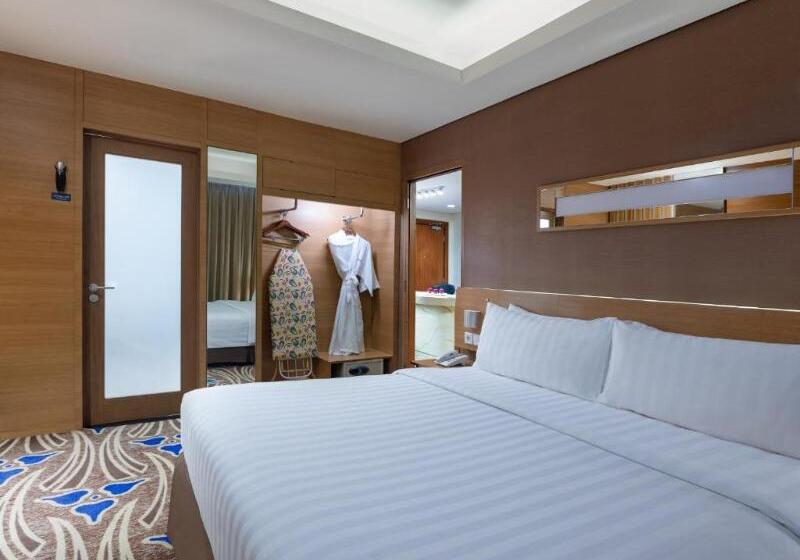 Люкс, Aston Solo