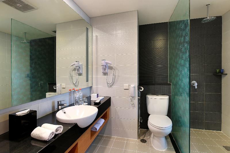 Номер Superior, Aston Solo