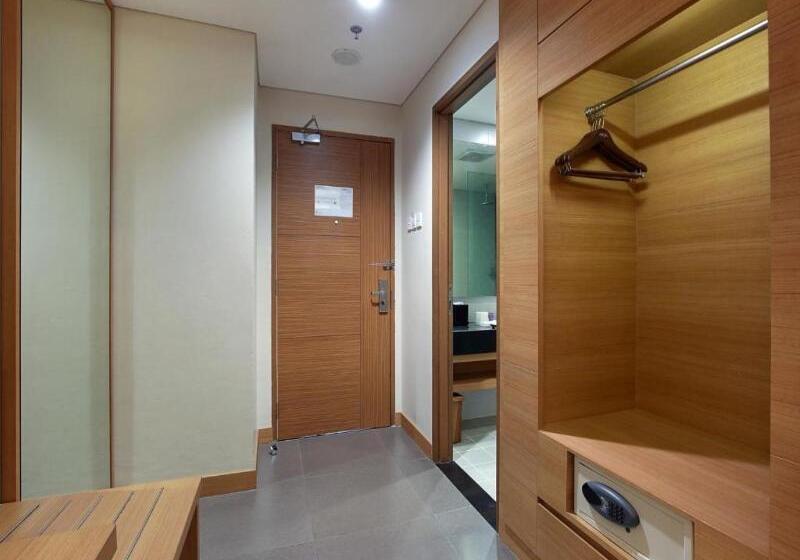 Трехместный Номер Superior, Aston Solo