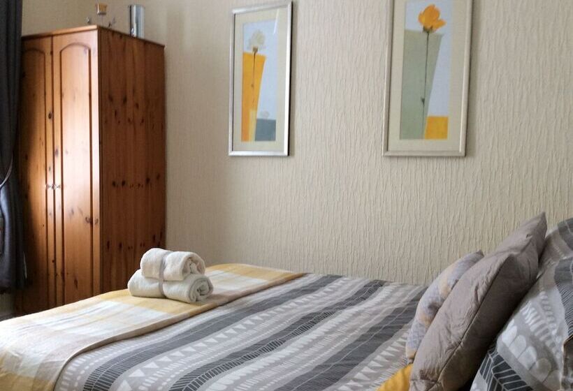 חדר בסיסי, Brene