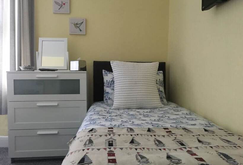 חדר משפחתי, Brene