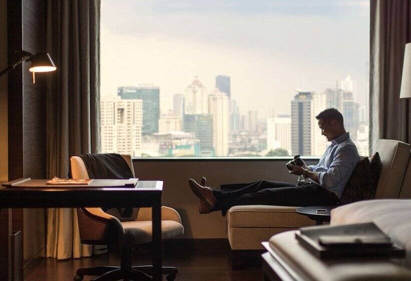 Номер Deluxe, Fairmont Jakarta