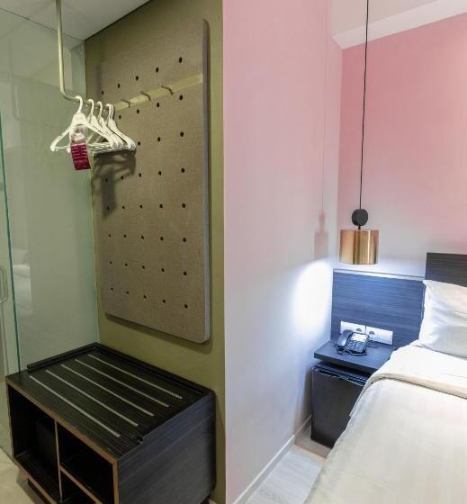 Номер Стандарт Плюс, Brits Hotel Puri Indah