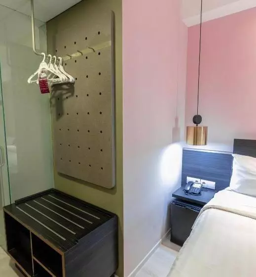 スタンダードプラスルーム, Brits Hotel Puri Indah