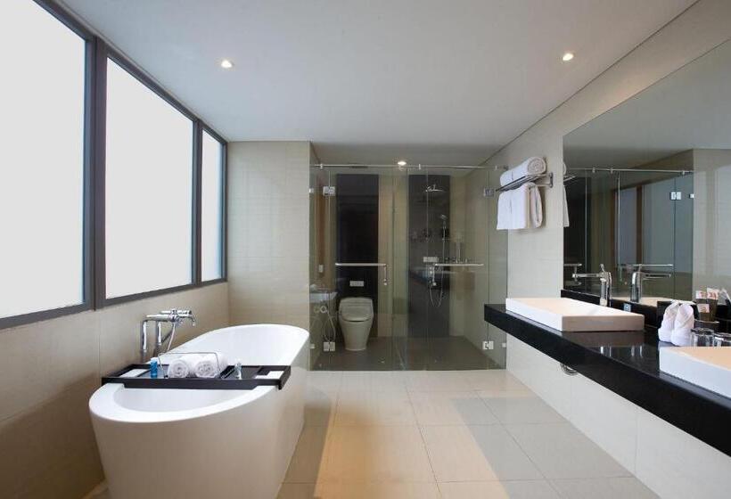 סוויטה, Harper Malioboro Yogyakarta By Aston