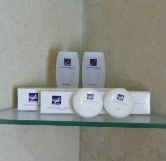 غرفة سوبيريور, Laxston