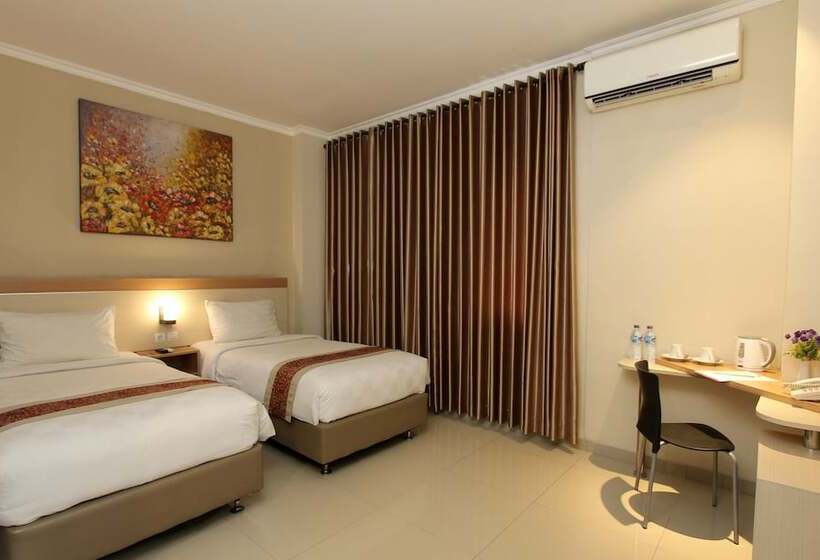 غرفة ديلوكس, Laxston