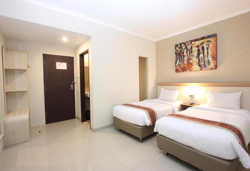 غرفة سوبيريور, Laxston