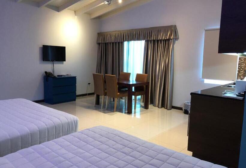 استودیوی لوکس, Quints Travelers Inn
