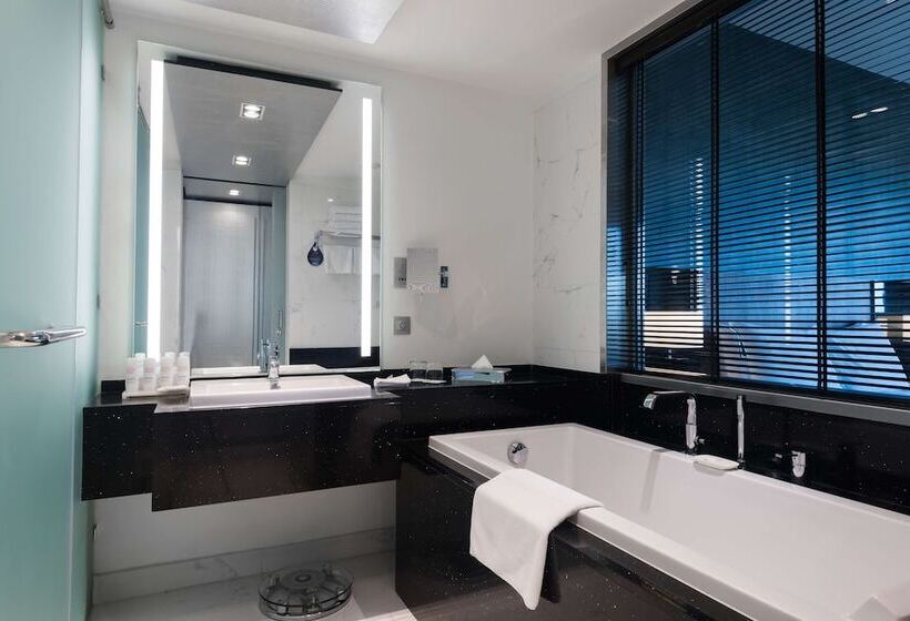 اتاق اجرایی, Radisson Blu Hotel, Nairobi Upper Hill