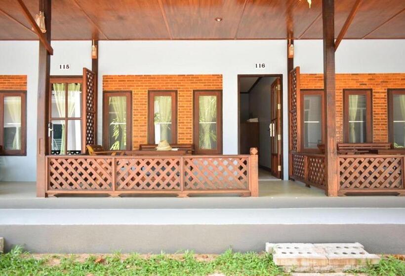 Standard Szoba, Sairee Hut Resort Koh Tao