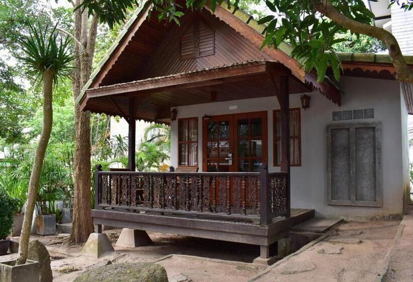 Standard Bungalow, Sairee Hut Resort Koh Tao