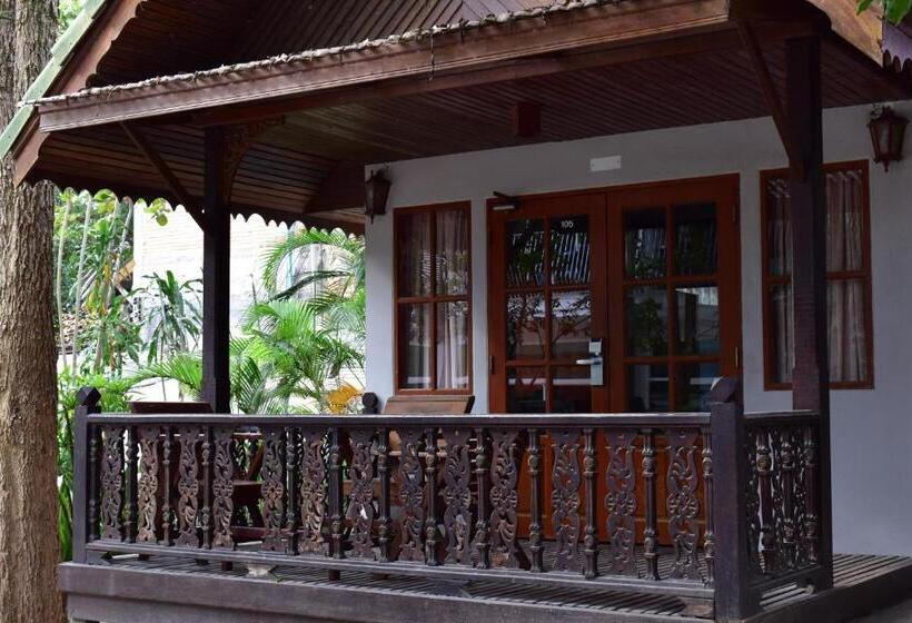 Standard Bungalow, Sairee Hut Resort Koh Tao