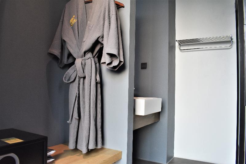 Tengerre Néző Deluxe Szoba, Sairee Hut Resort Koh Tao