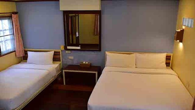 Standard Bungalow, Sairee Hut Resort Koh Tao