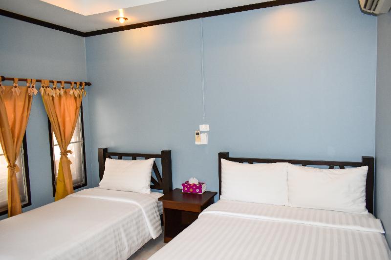 Háromágyas Standard Szoba, Sairee Hut Resort Koh Tao