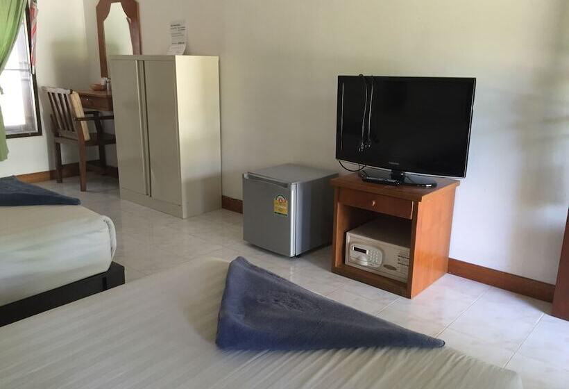 Háromágyas Standard Szoba, Sairee Hut Resort Koh Tao