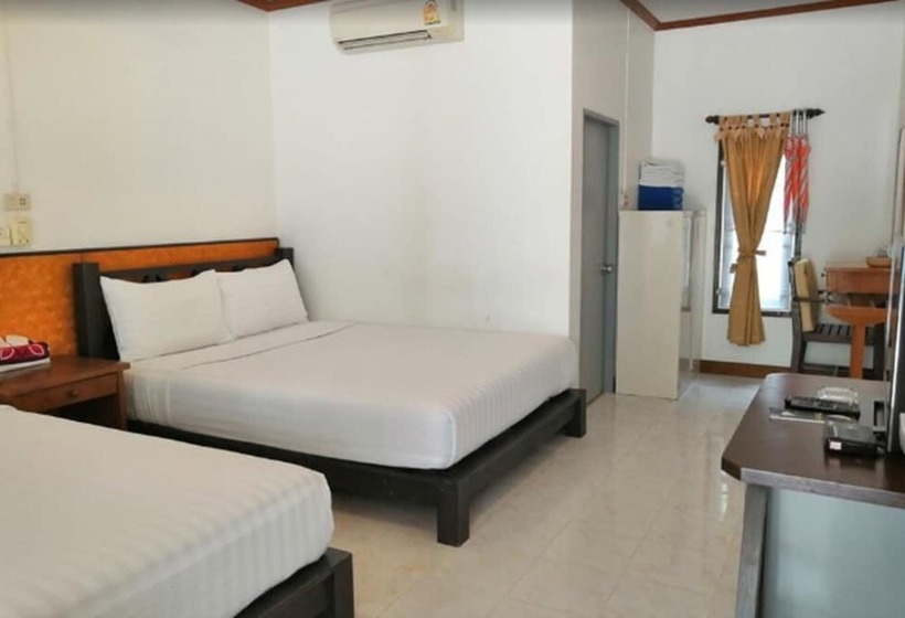 Háromágyas Standard Szoba, Sairee Hut Resort Koh Tao