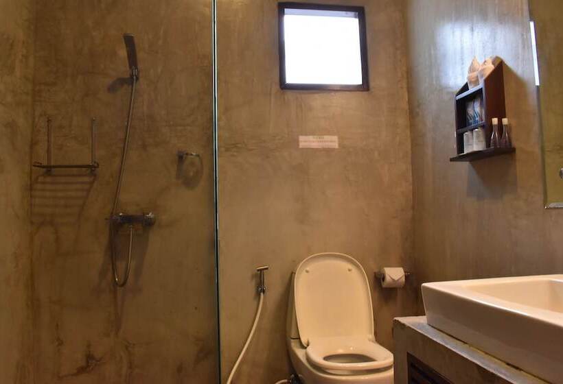 디럭스 룸, Sairee Hut Resort Koh Tao