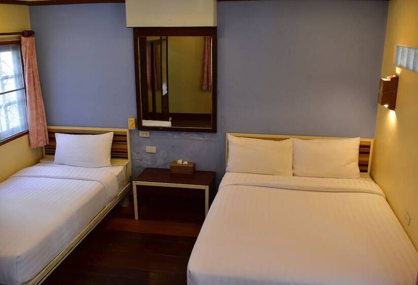 Standard Bungalow, Sairee Hut Resort Koh Tao